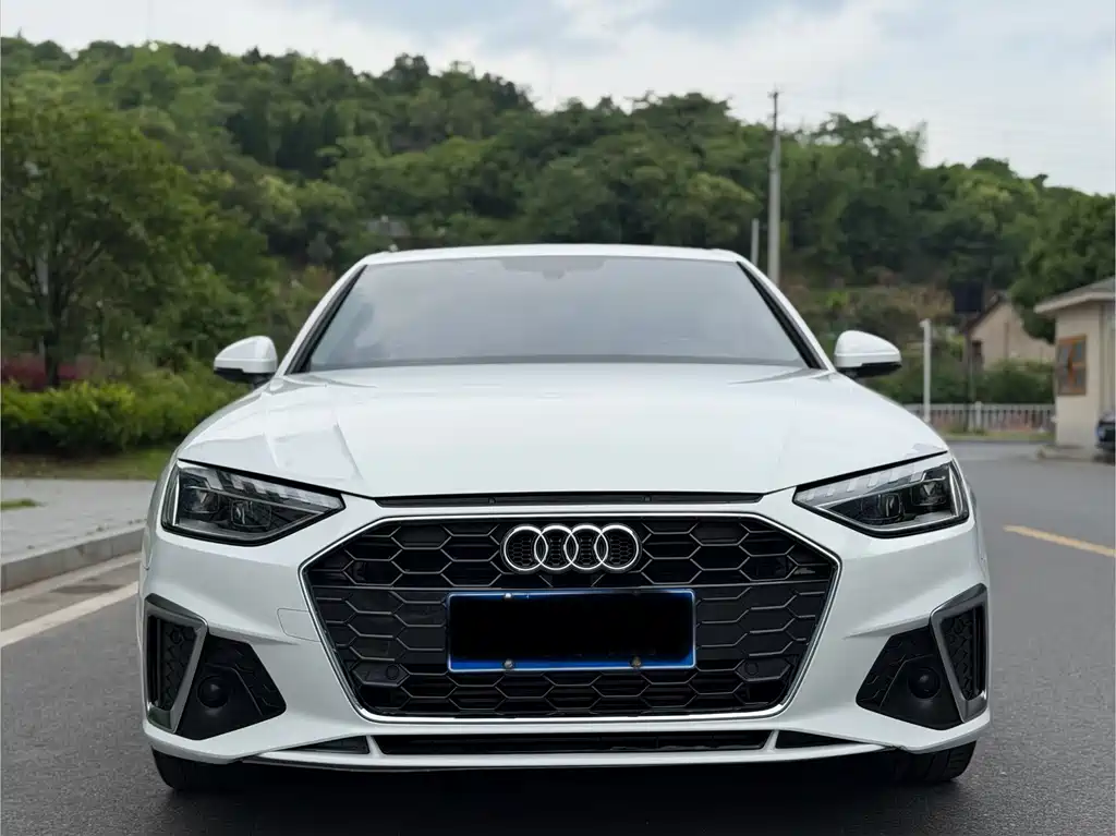 Audi A4L 2021 — фото 2