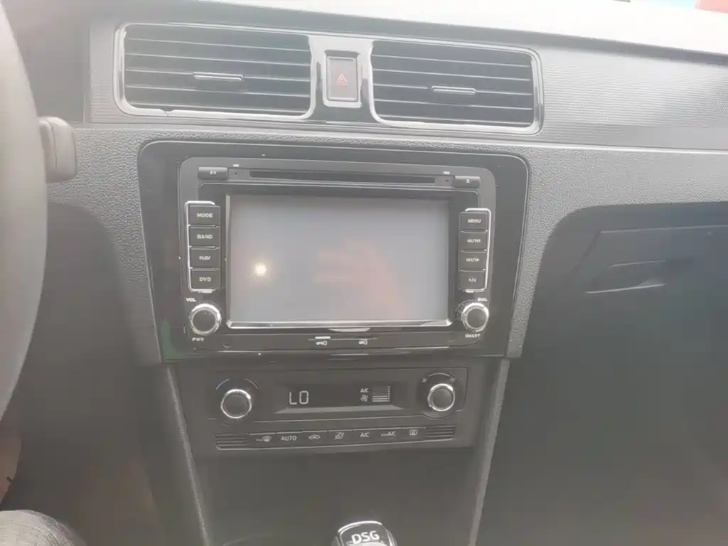 Skoda Rapid Spaceback 2016 — фото 13