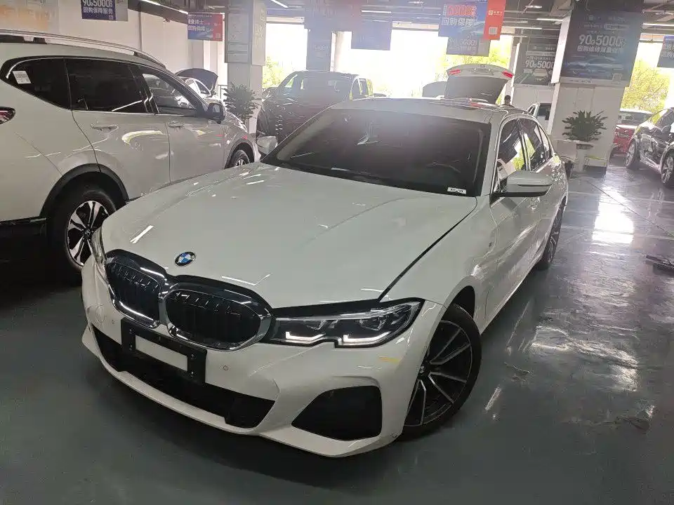 BMW 3 Series 2021 — фото 1