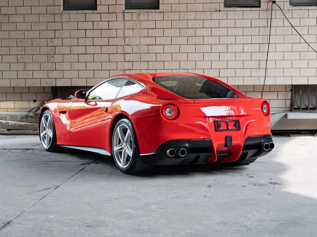 Ferrari F12berlinetta 2017 — фото 6