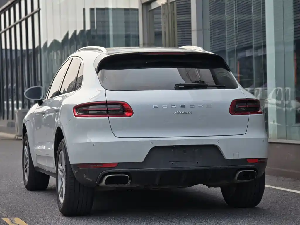 Porsche Macan 2018 — фото 12