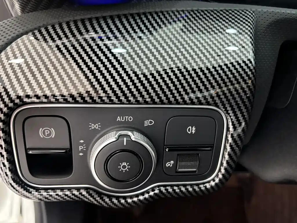 Mercedes-Benz A-Class 2025 — фото 14
