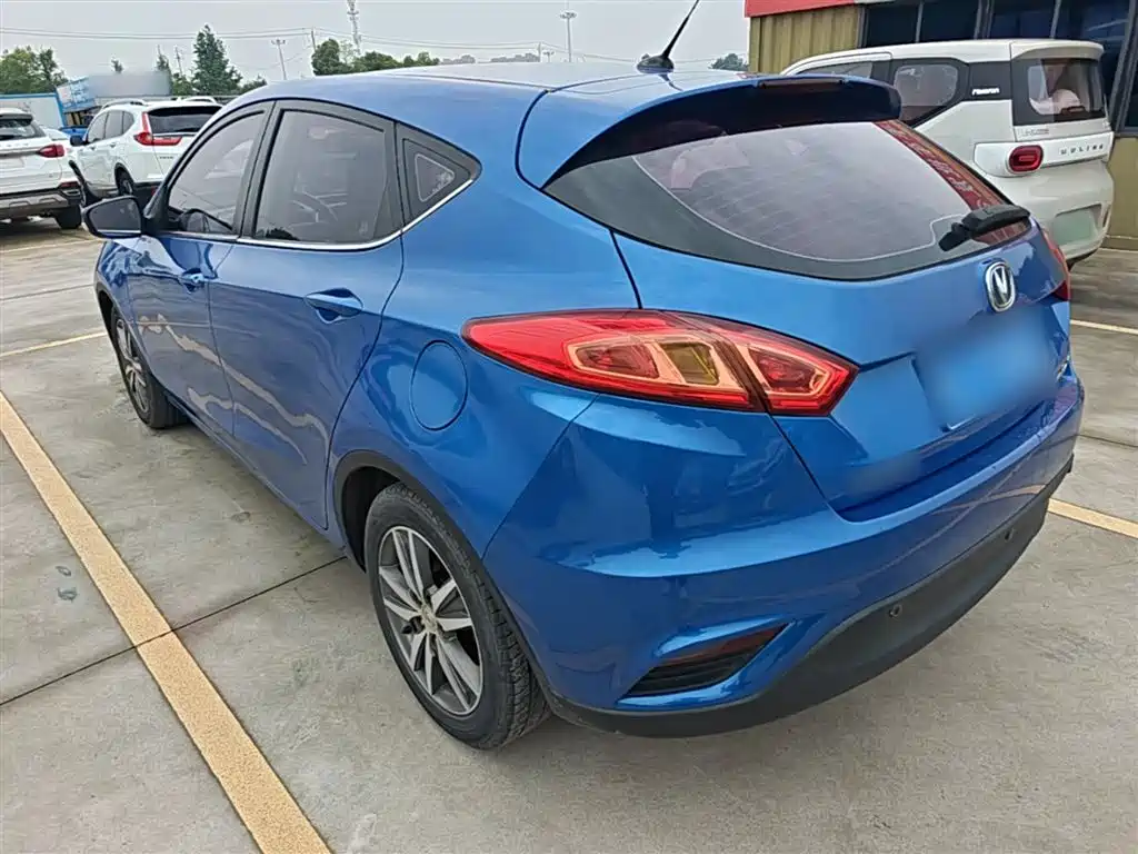 Changan Eado XT 2015 — фото 5