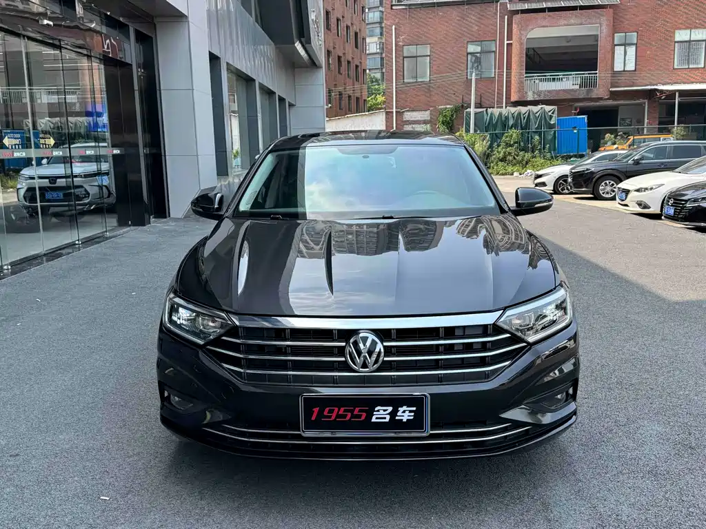 Volkswagen Sagitar 2021