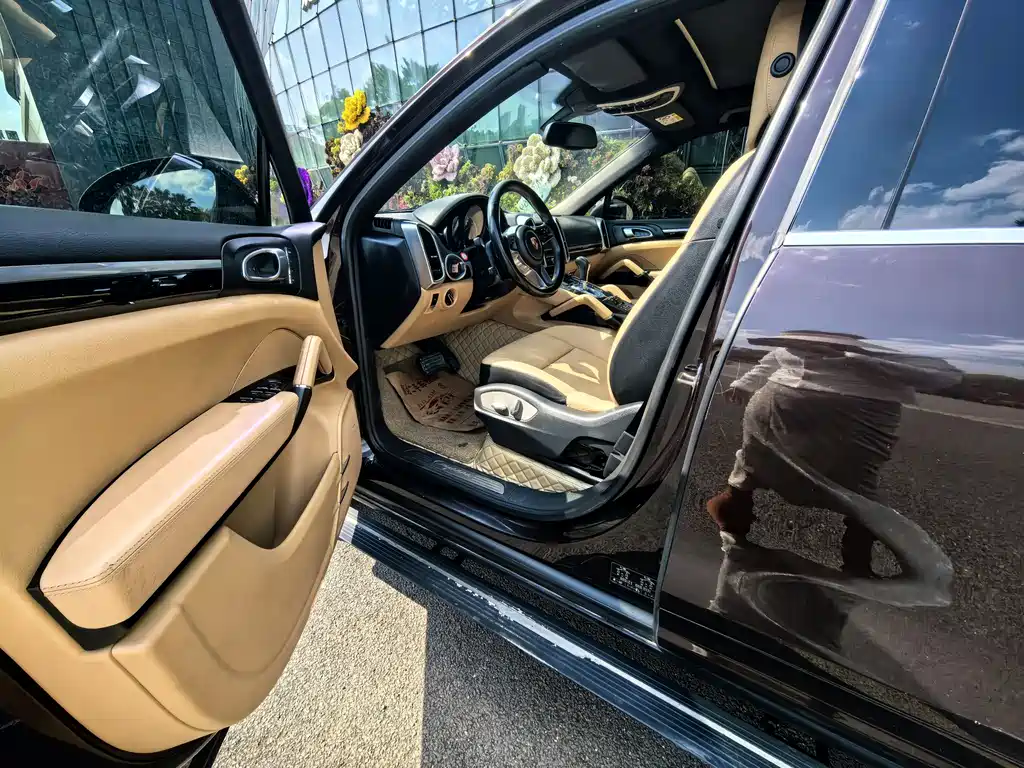 Porsche Cayenne 2015 — фото 15