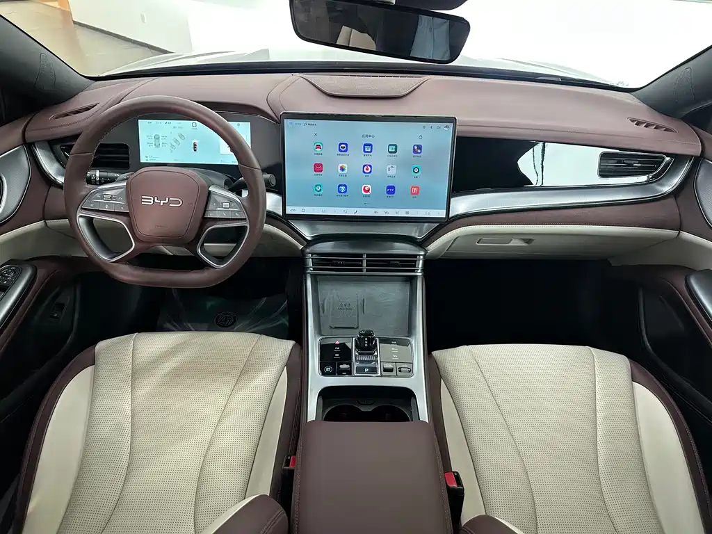 BYD Seal 07 DM-i 2025 — фото 19
