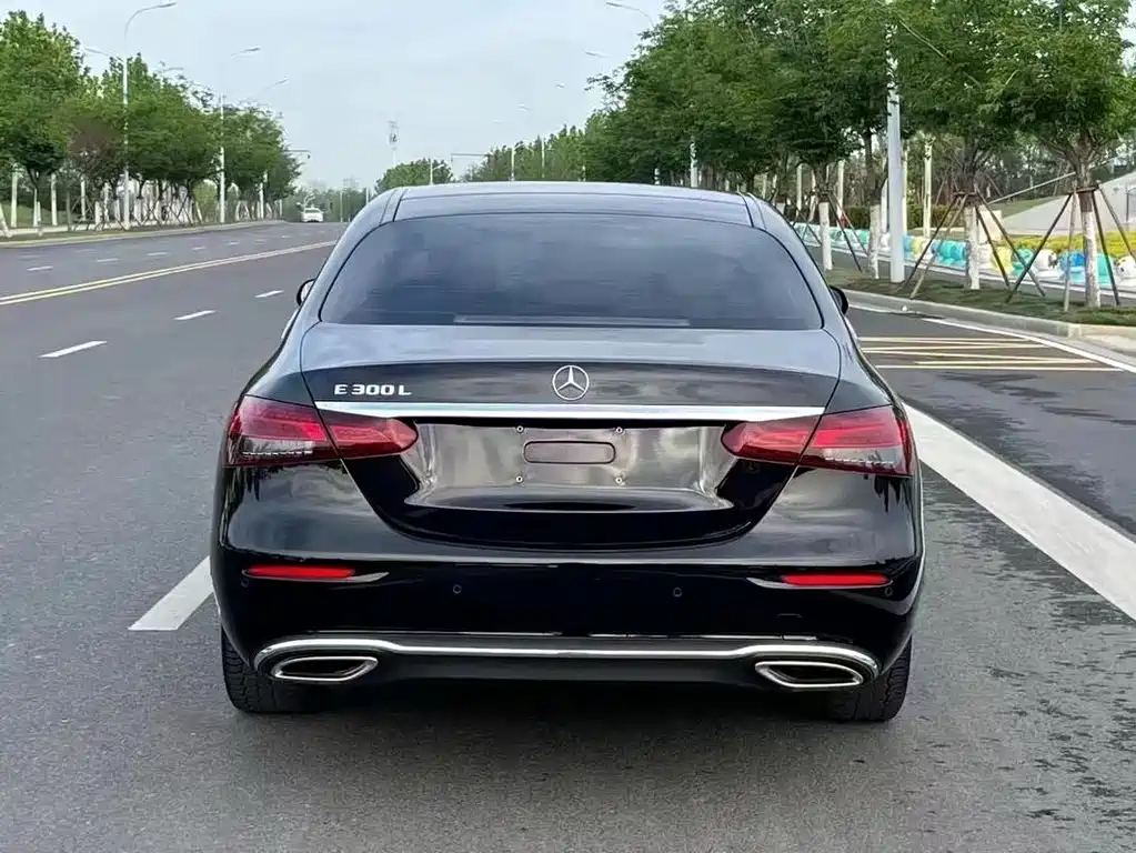 Mercedes-Benz E-Class 2023