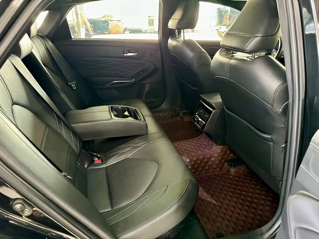 Toyota Avalon 2020 — фото 13