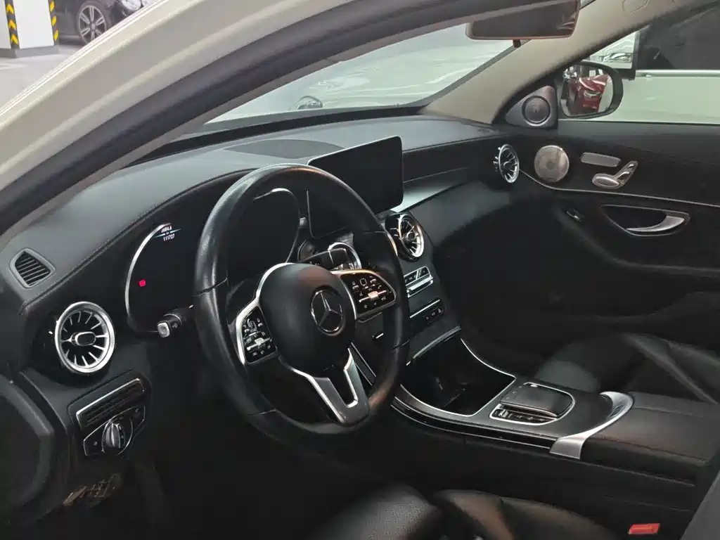 Mercedes-Benz C-Class 2019 — фото 4