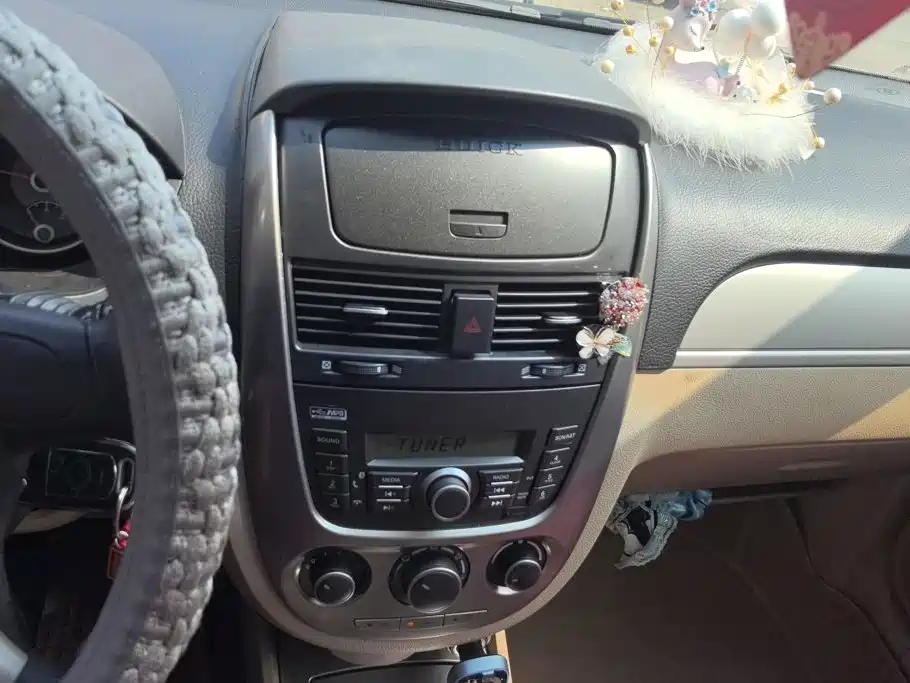 Buick Excelle 2013 — фото 13