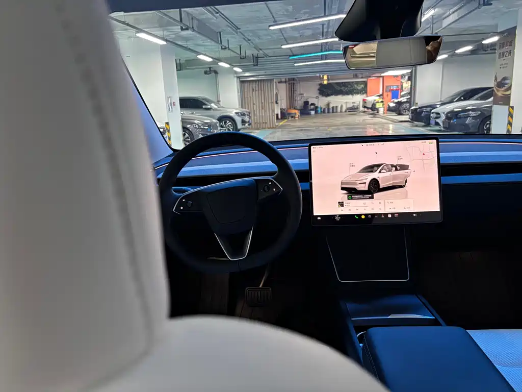 Tesla Model Y 2025 — фото 10