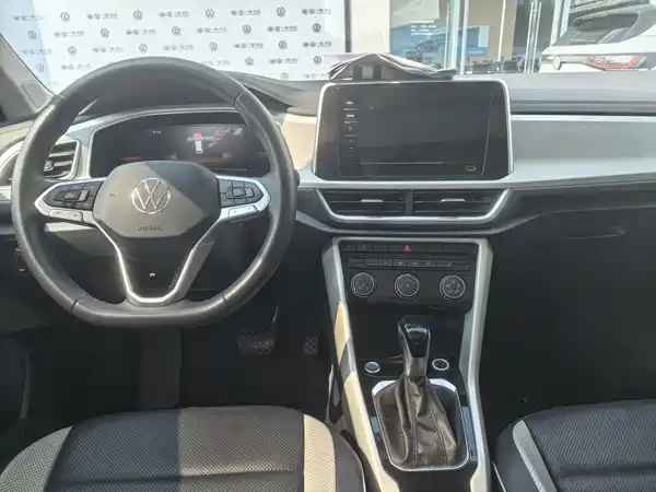 Volkswagen T-Roc 2024