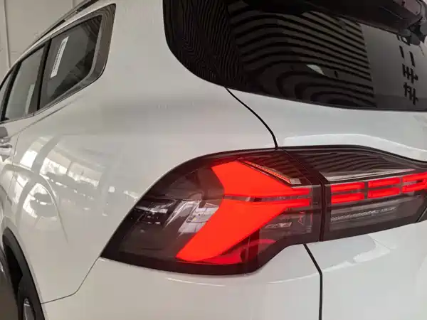 Geely Haoyue L 2024