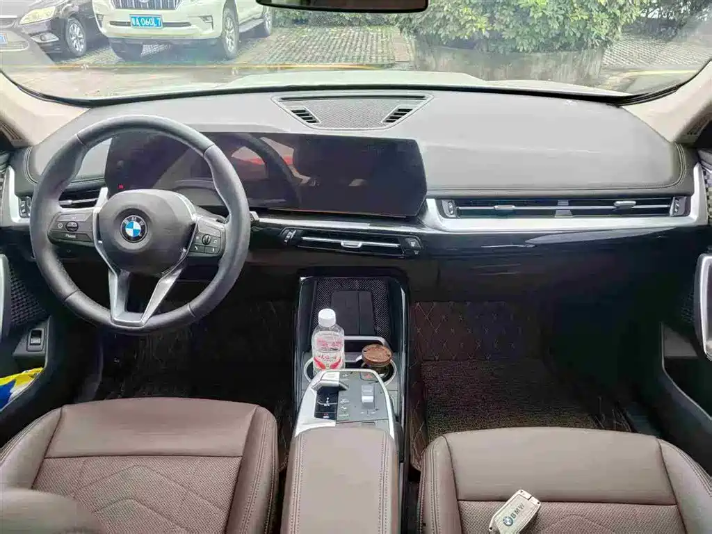 BMW X1 2024 — фото 3