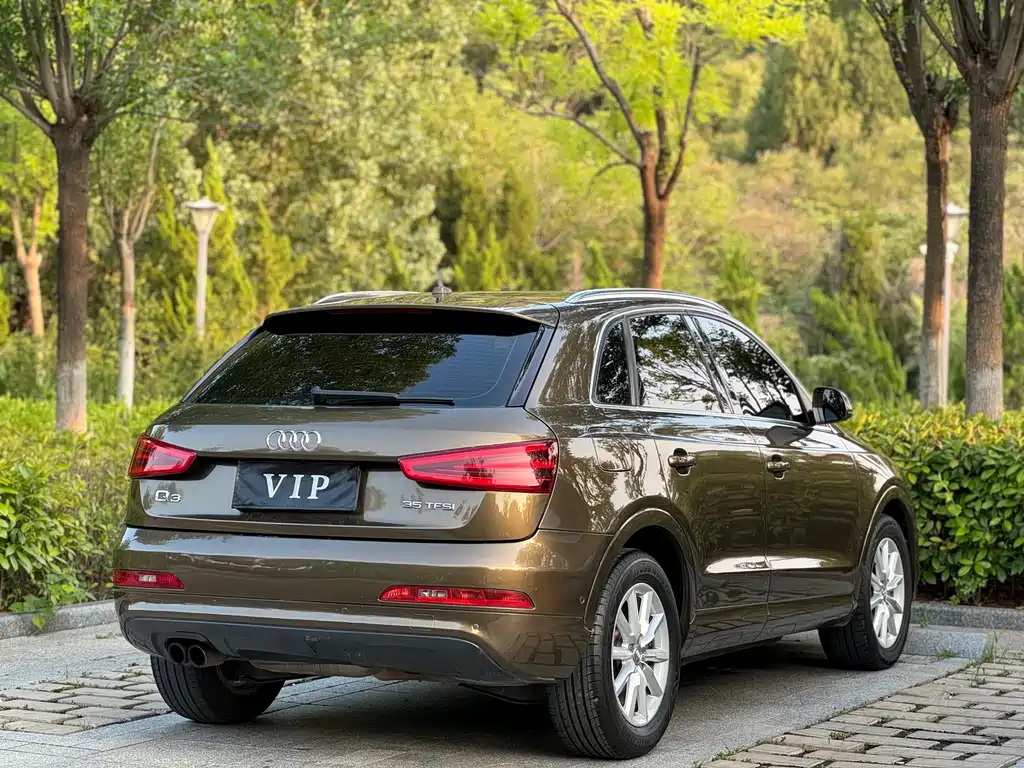 Audi Q3 2013 — фото 10