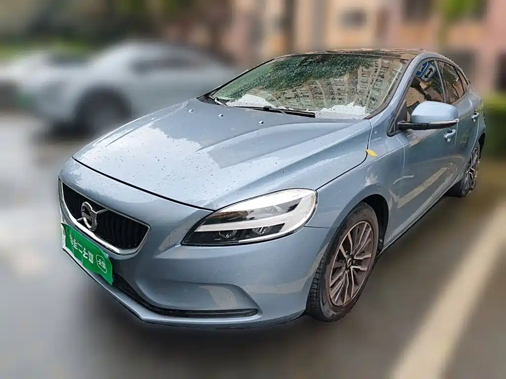 Volvo V40 2019 — фото 2