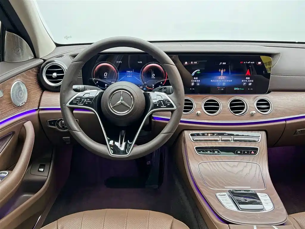 Mercedes-Benz E-Class 2023 — фото 21