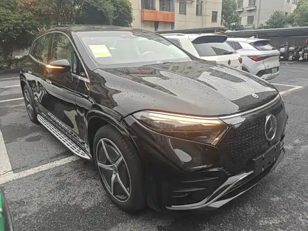 Mercedes-Benz EQS SUV 2026