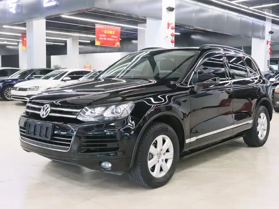 Volkswagen Touareg 2014 — фото 1