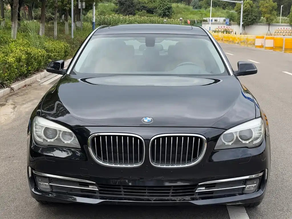 BMW 7 Series 2015 — фото 2