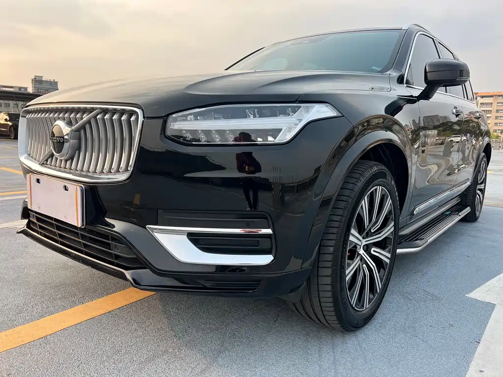 Volvo XC90 2022 — фото 19