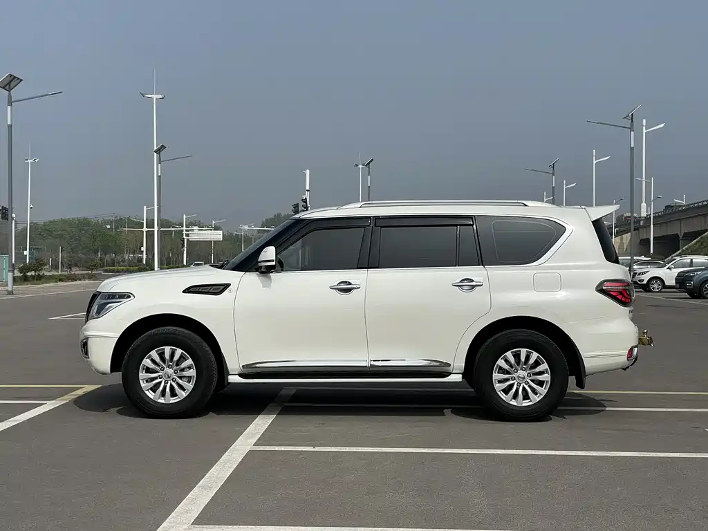Nissan Patrol 2017 — фото 7