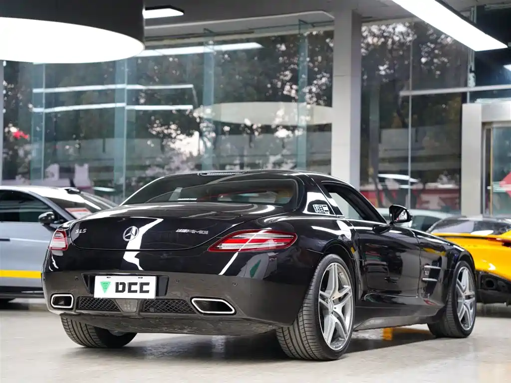 Mercedes-Benz SLS AMG 2013 — фото 6