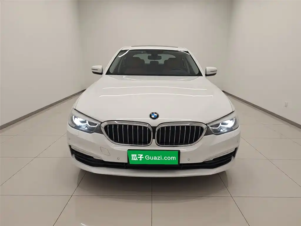 BMW 5 Series 2017 — фото 3