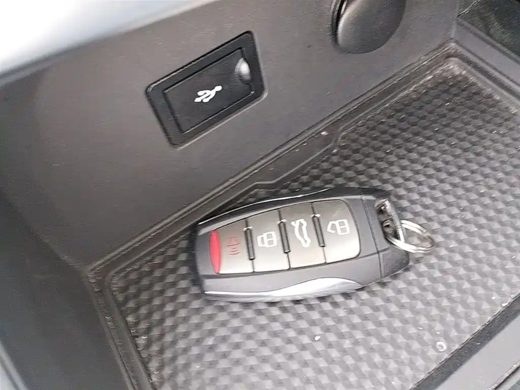 Haval H6 2023 — фото 17
