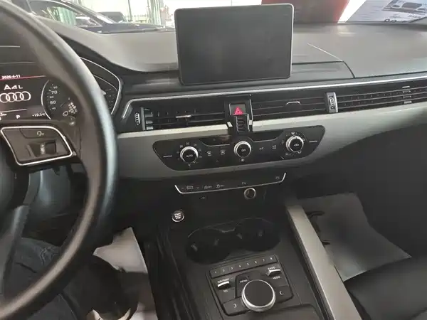 Audi A4L 2019
