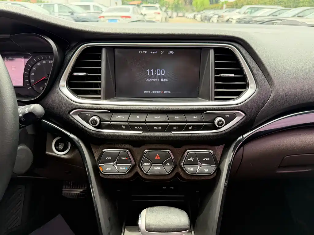 GAC Motor Trumpchi GS4 2018 — фото 11