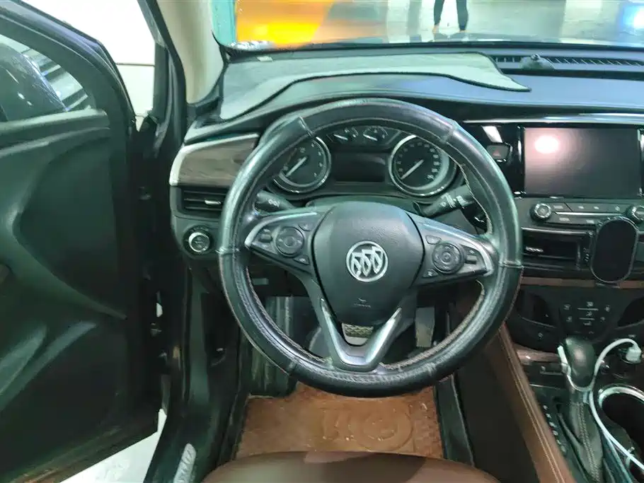 Buick Envision Plus 2018 — фото 15