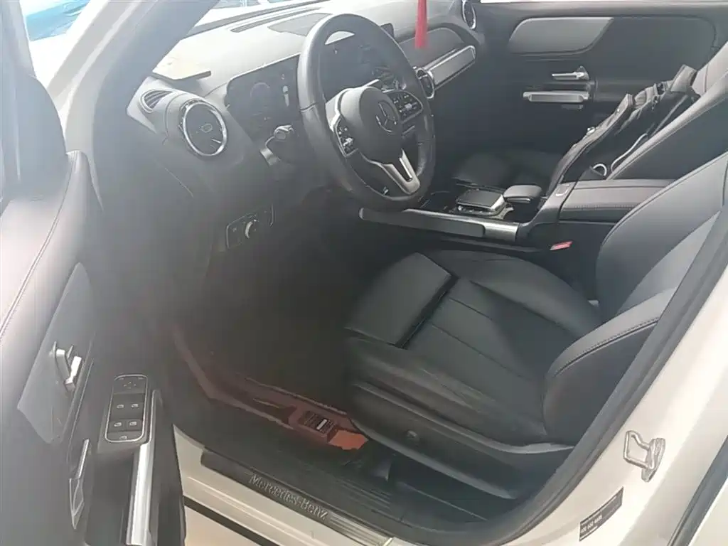 Mercedes-Benz GLB 2021 — фото 16