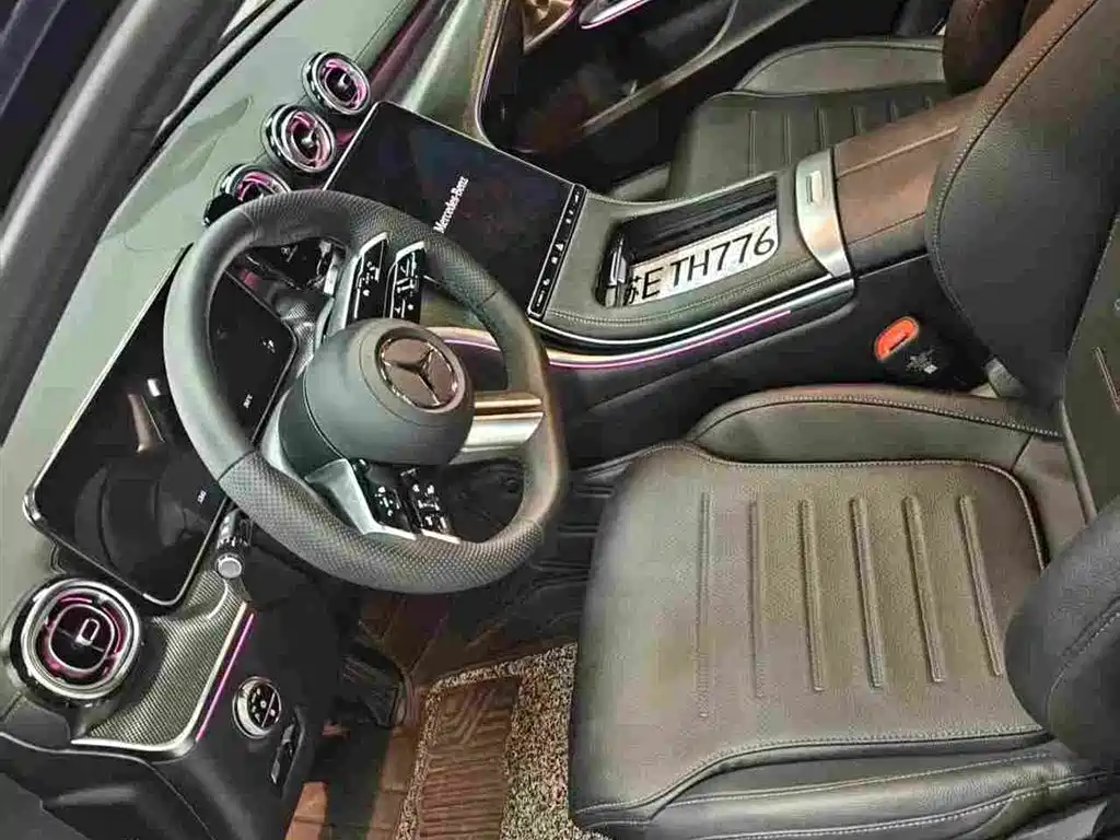 Mercedes-Benz C-Class 2024