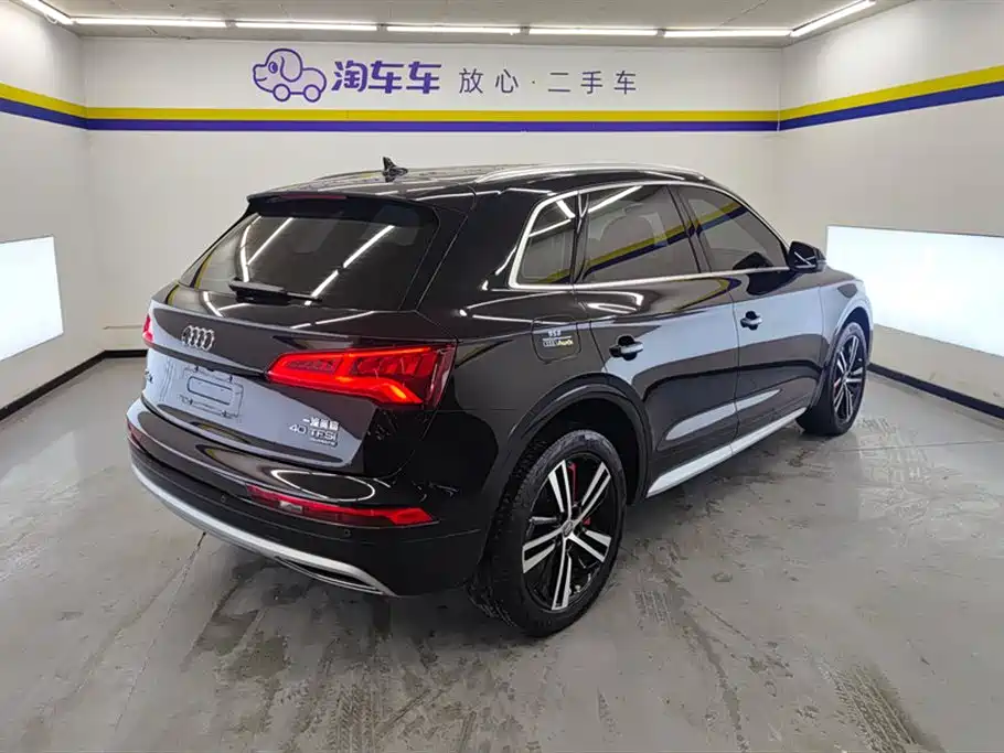 Audi Q5L 2021 — фото 3