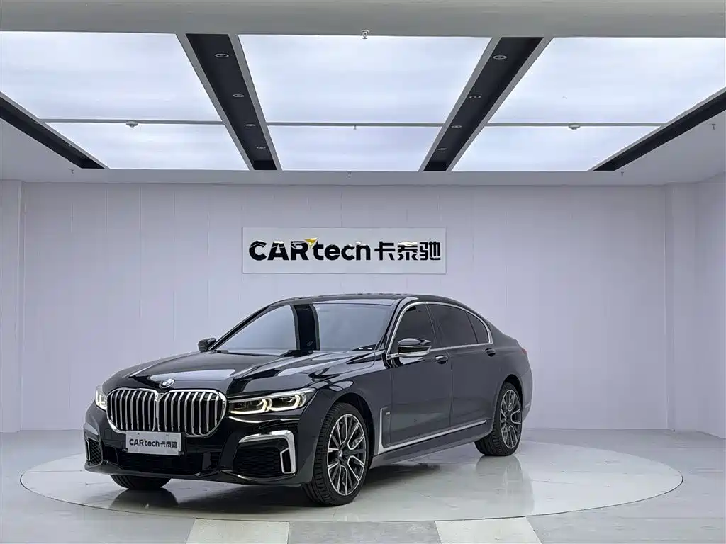 BMW 7 Series 2021 — фото 1