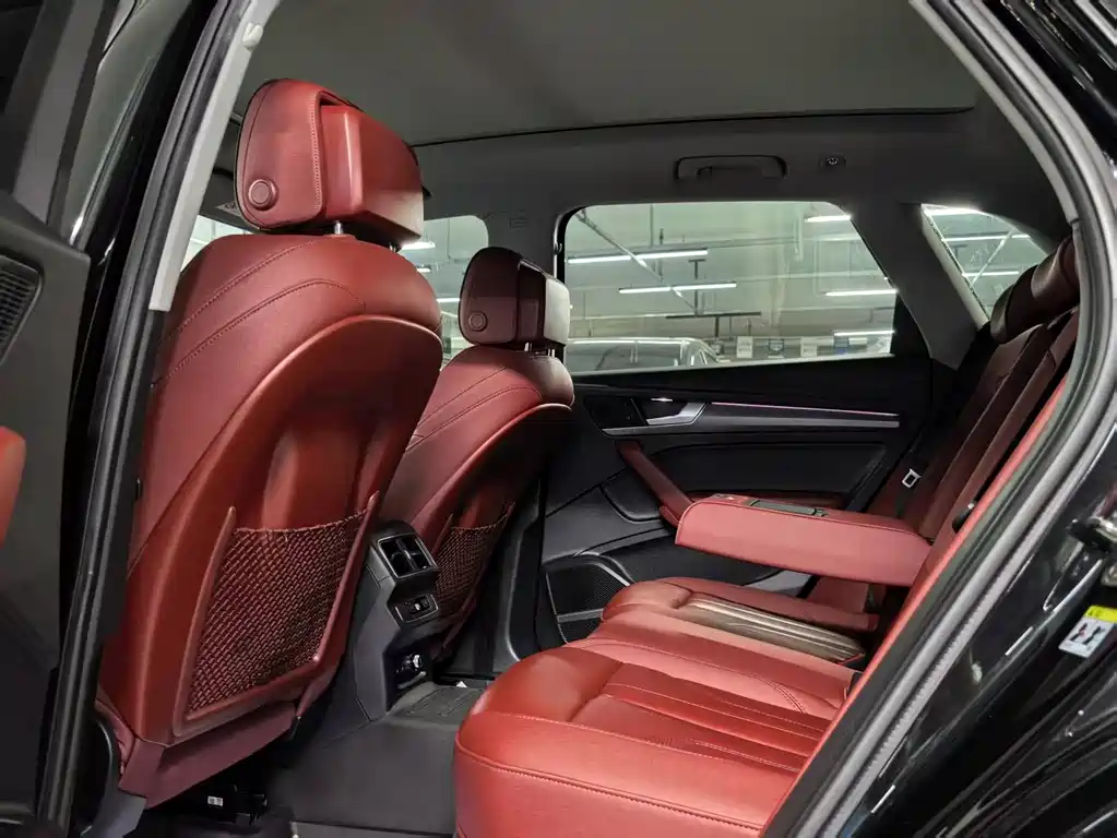 Audi Q5L 2023 — фото 14