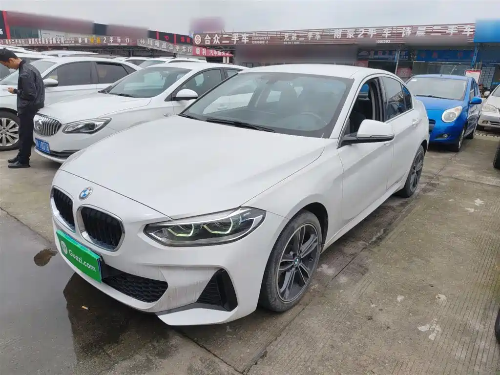 BMW 1 Series 2023 — фото 1