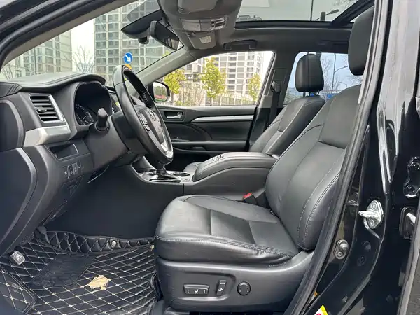 Toyota Highlander 2021