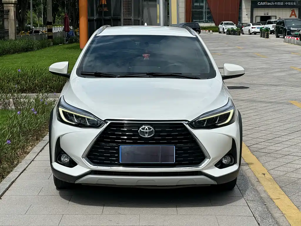 Toyota Yaris L 2022