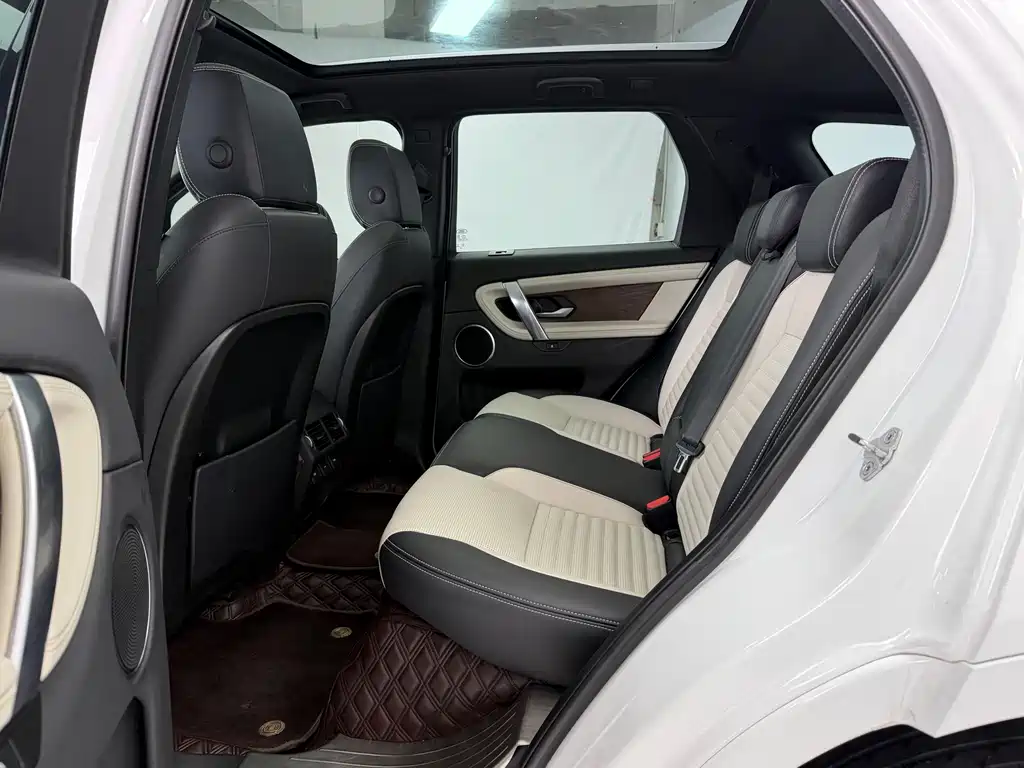 Land Rover Discovery Sport 2021 — фото 12