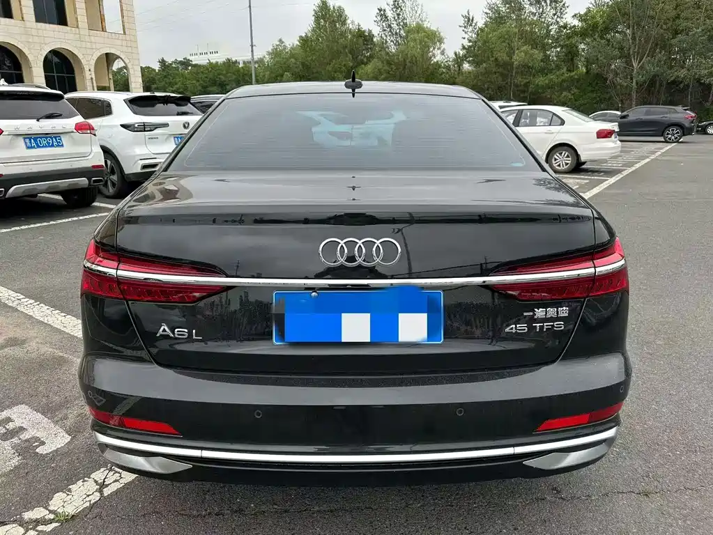 Audi A6L 2025