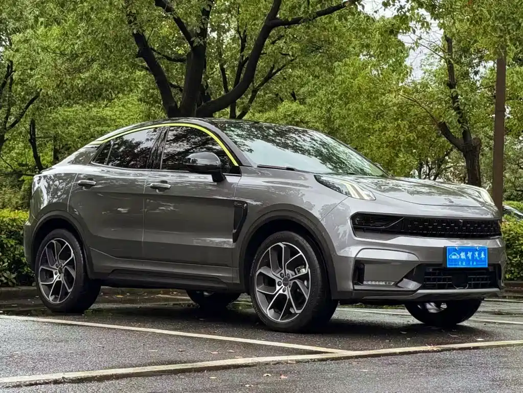 Lynk & Co 05 2022