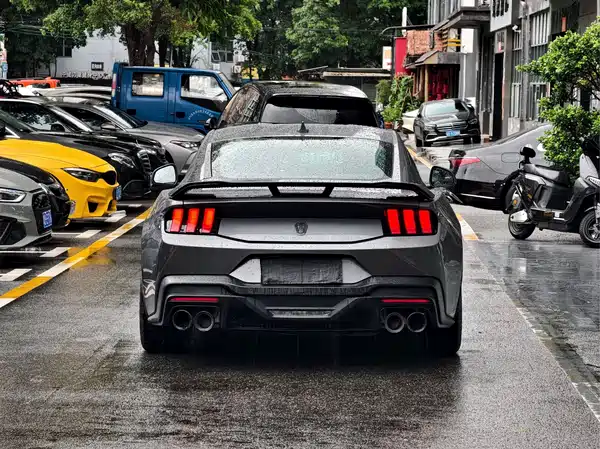 Ford Mustang 2024
