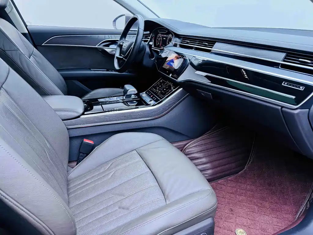 Audi A8 2019 — фото 10