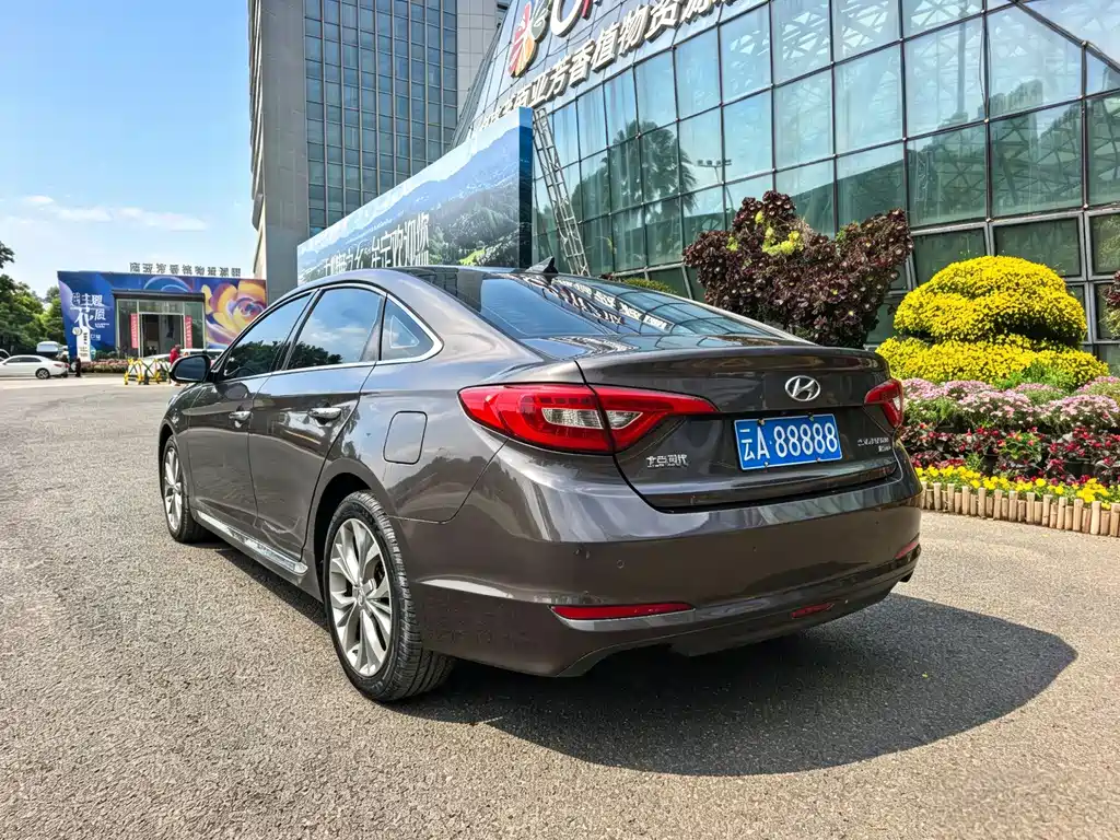 Hyundai Sonata 2017 — фото 17