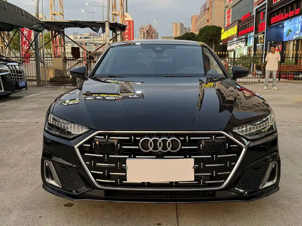 Audi A7L 2023 — фото 2