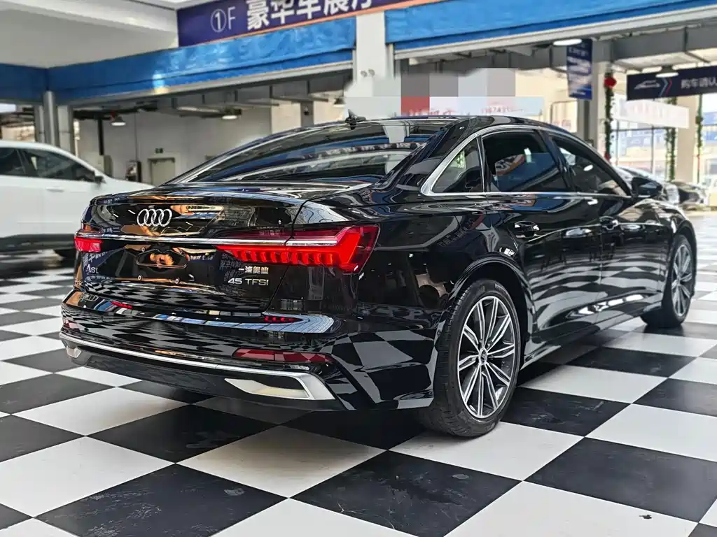 Audi A6L 2023