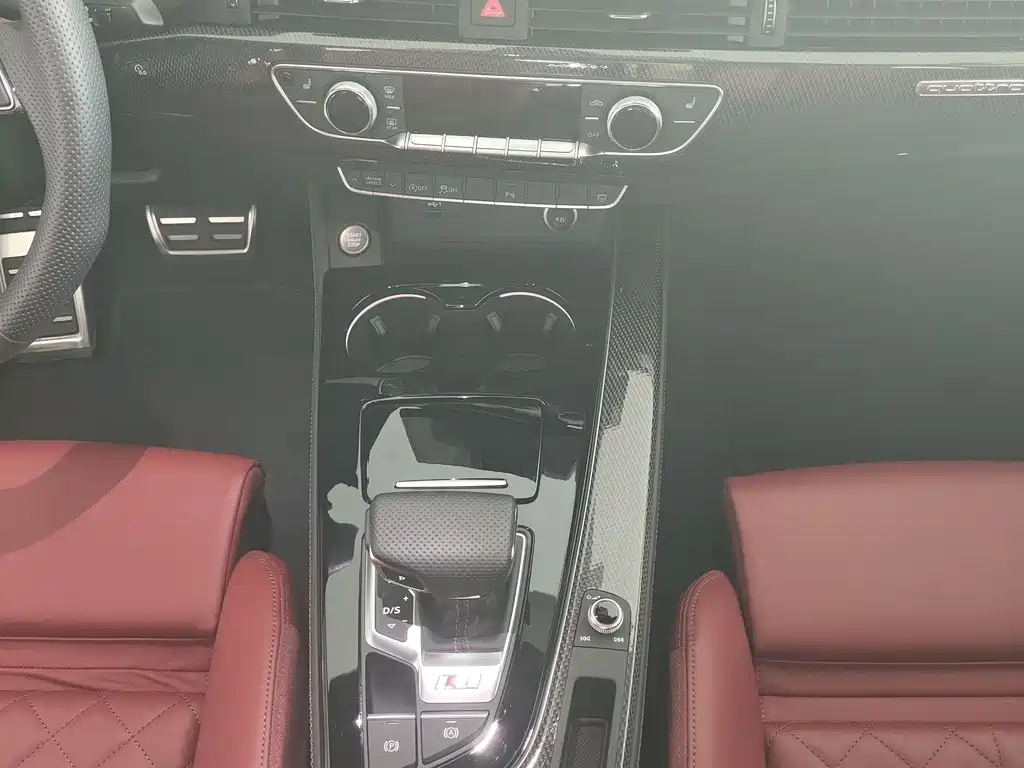 Audi S4 2025 — фото 16