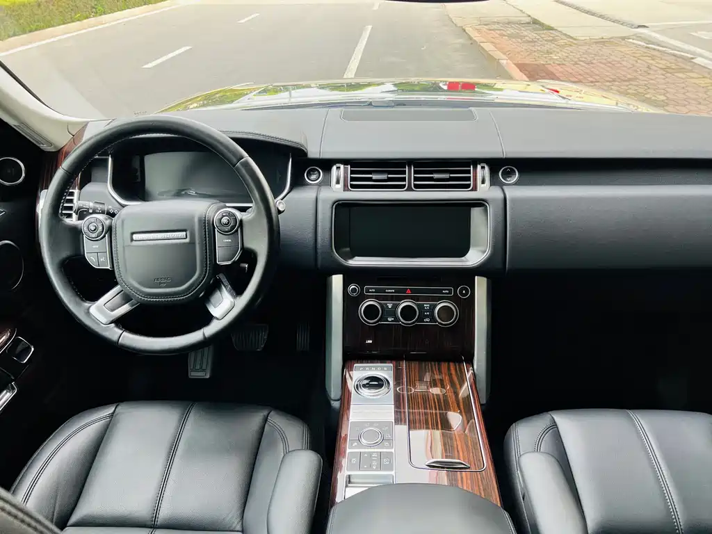 Land Rover Range Rover 2018 — фото 12